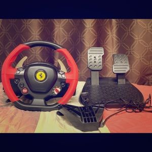 ThrustMaster Ferrari 458 Racing Wheel Xbox one